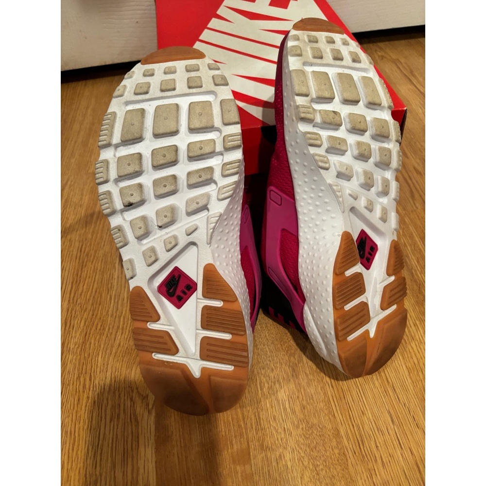 FINAL NIKE AIR HUARACHE RUN ULTA W/ WRISTBAND FINAL - Picture 7 of 9